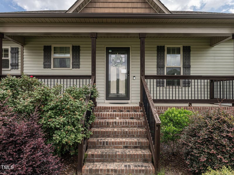30 Imperial Dr, Clayton, NC 27527