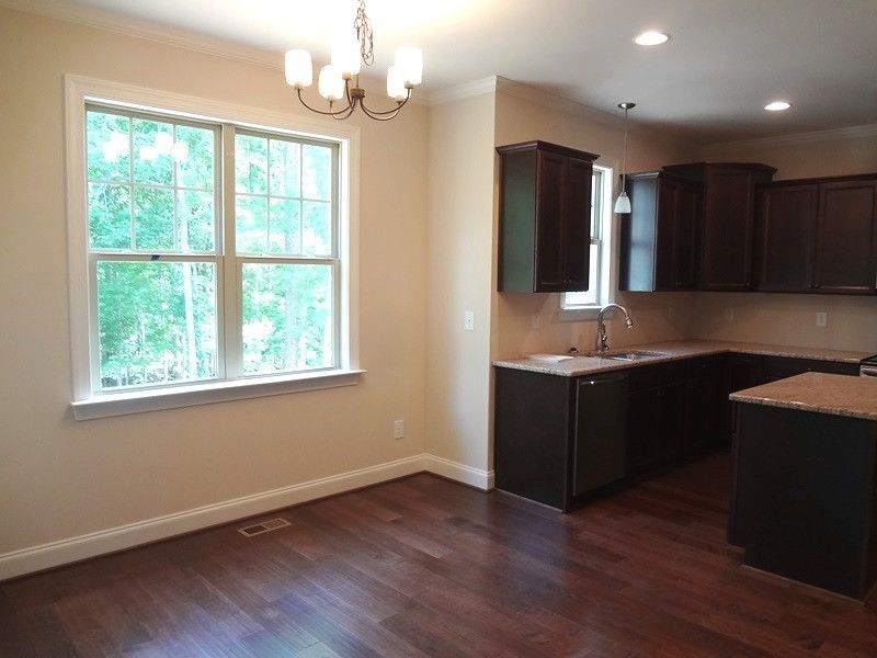 30 Long Leaf Ct, Youngsville, NC 27596
