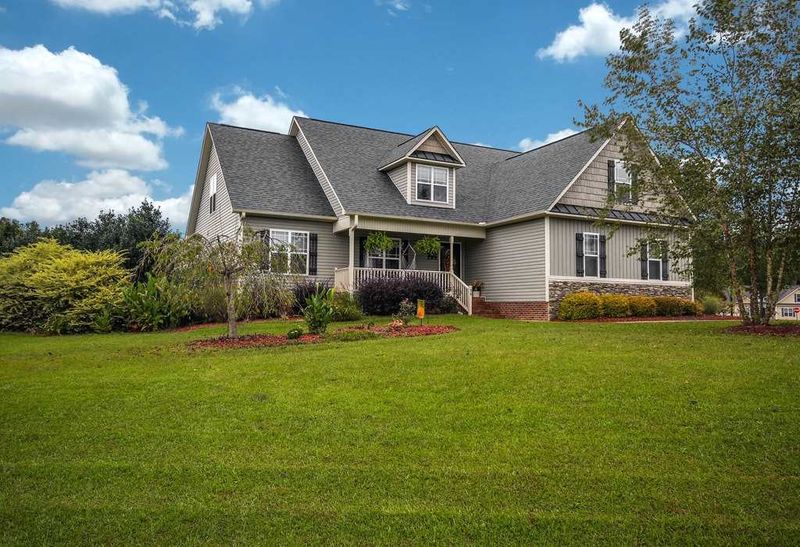 30 Longwood Dr, Smithfield, NC 27577