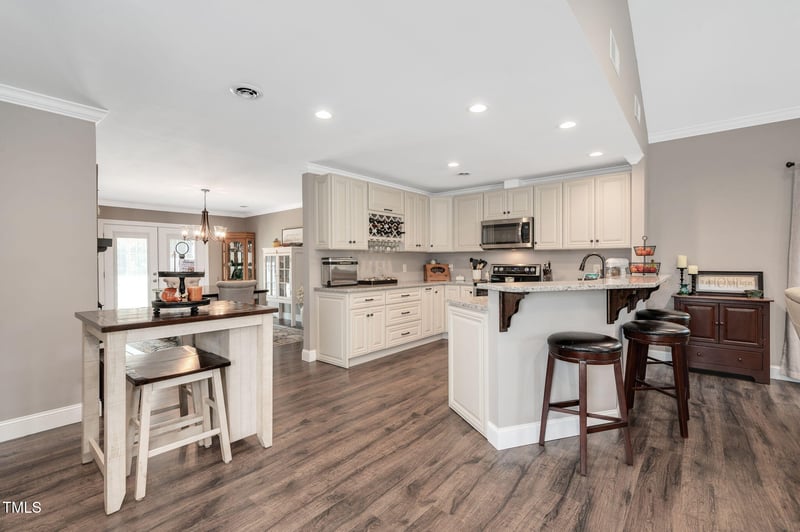 30 Lynn St, Coats, NC 27521