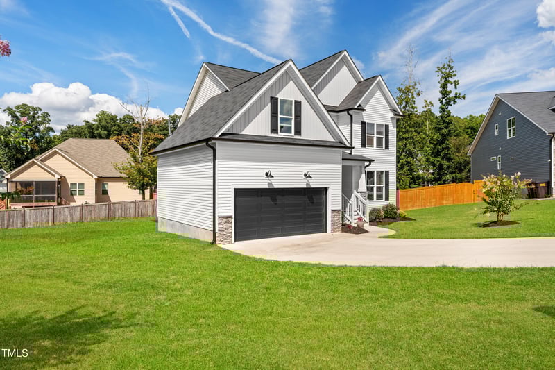 30 Mohers Cliff Ct, Youngsville, NC 27596