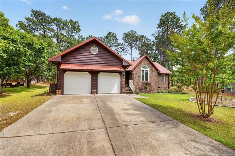 30 Racquet Ct, Sanford, NC 27332