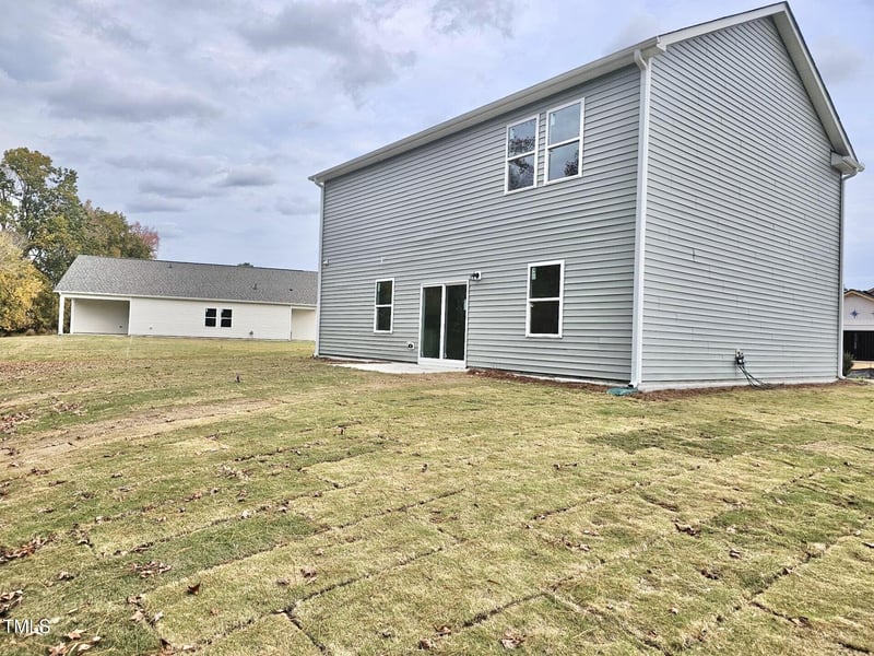 30 Rolling Banks Dr, Louisburg, NC 27549