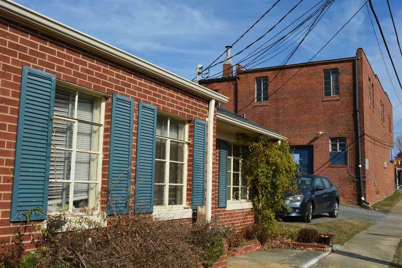 30 W Salisbury St W, Pittsboro, NC 27312
