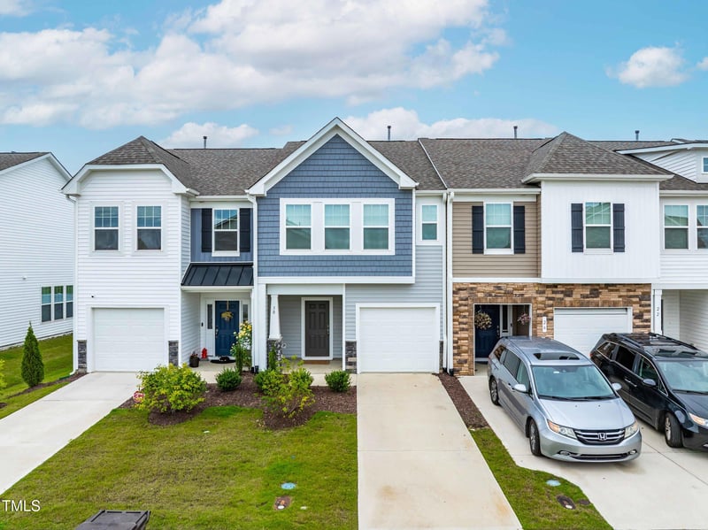 30 Snowshill St, Angier, NC 27501