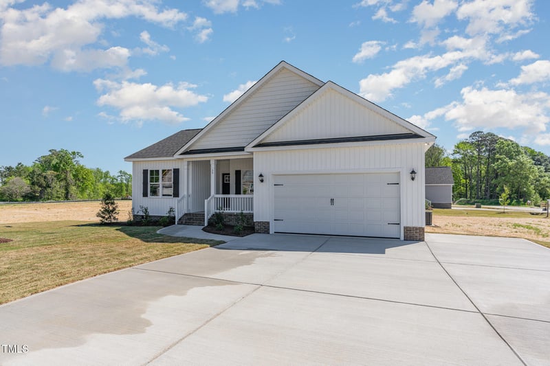 30 Tee Dr, Selma, NC 27576