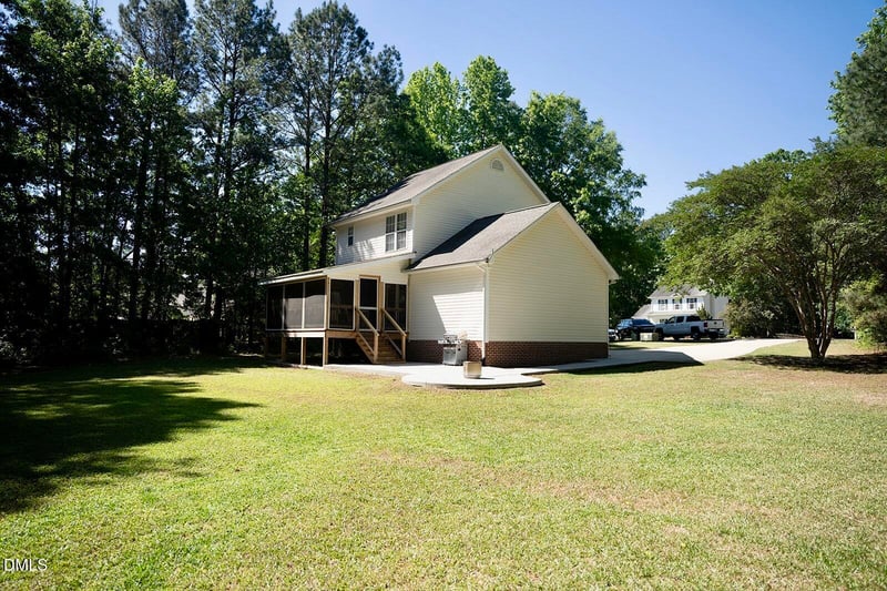 30 Vauxhall Ct, Youngsville, NC 27596