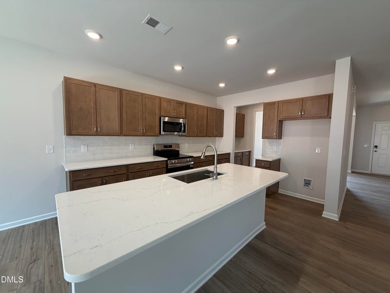 300 Allegheny Dr, Sanford, NC 27330
