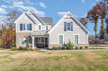 300 Amber Oak Dr, Selma, NC 27576