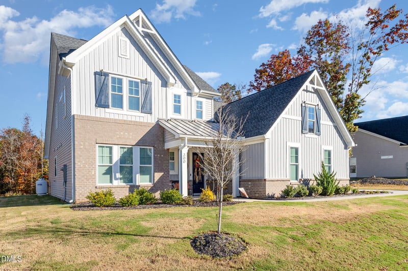 300 Amber Oak Dr, Selma, NC 27576