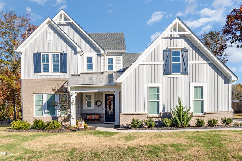 300 Amber Oak Dr, Selma, NC 27576