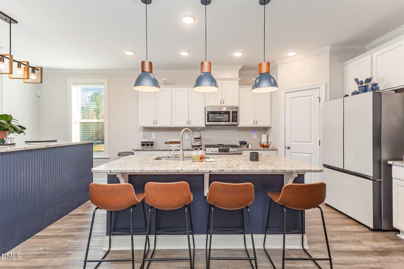 300 Amber Oak Dr, Selma, NC 27576