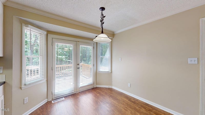 300 Ash Ct, Holly Springs, NC 27540