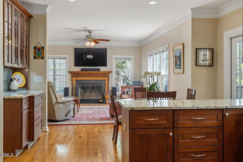 300 Autumn Dr, Chapel Hill, NC 27516