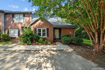 300 Ayrshire Ct, Fayetteville, NC 28311