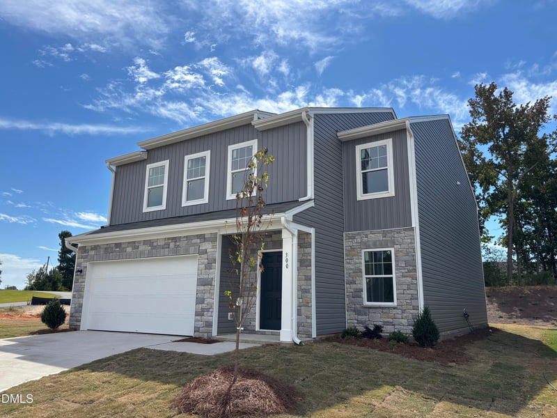 300 Babbling Brk Dr, Clayton, NC 27520