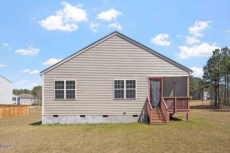 300 Babbling Creek Dr, Youngsville, NC 27596