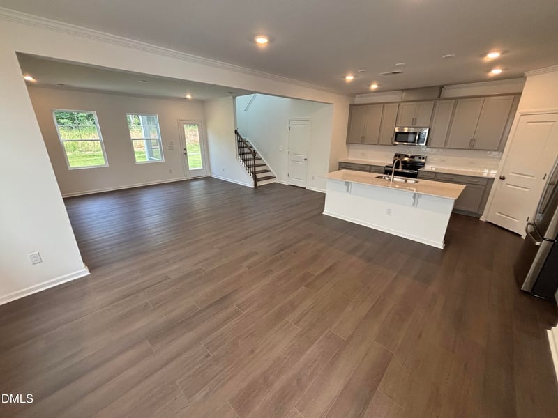 300 Beachcomber Dr, Lillington, NC 27546