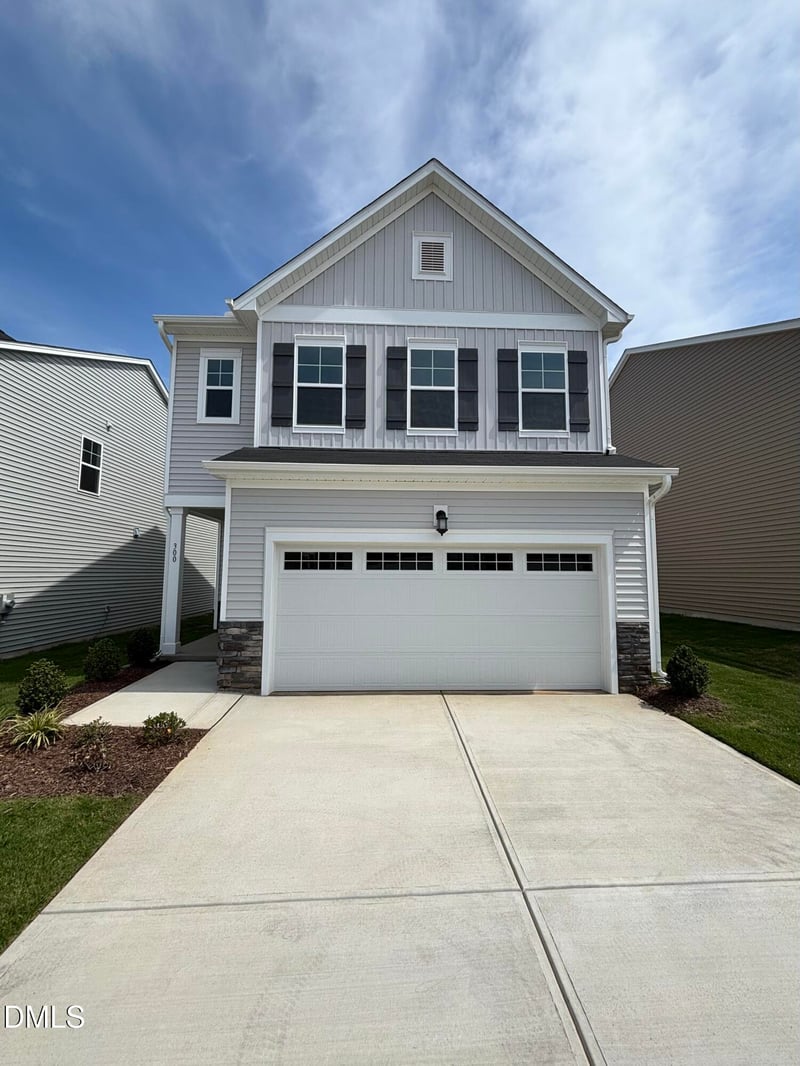 300 Beachcomber Dr, Lillington, NC 27546