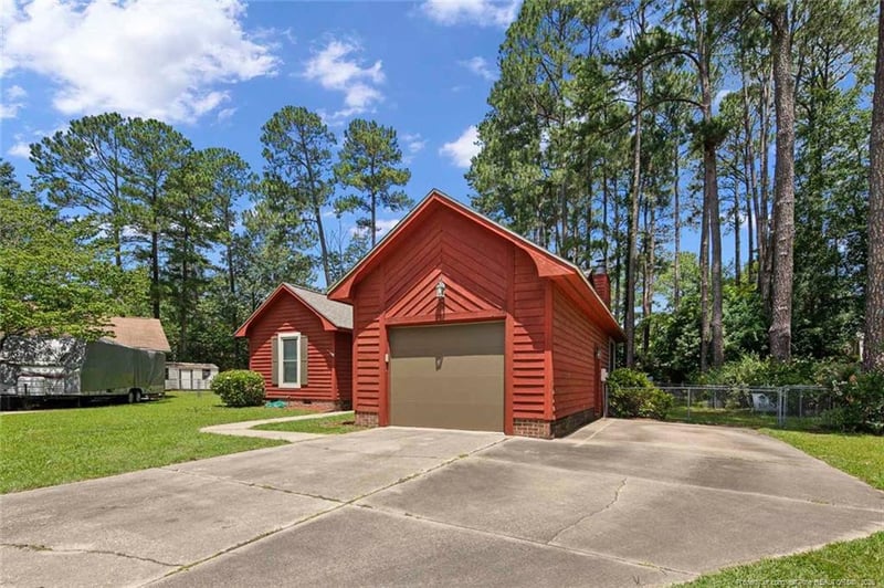 300 Bonita Ct, Fayetteville, NC 28314