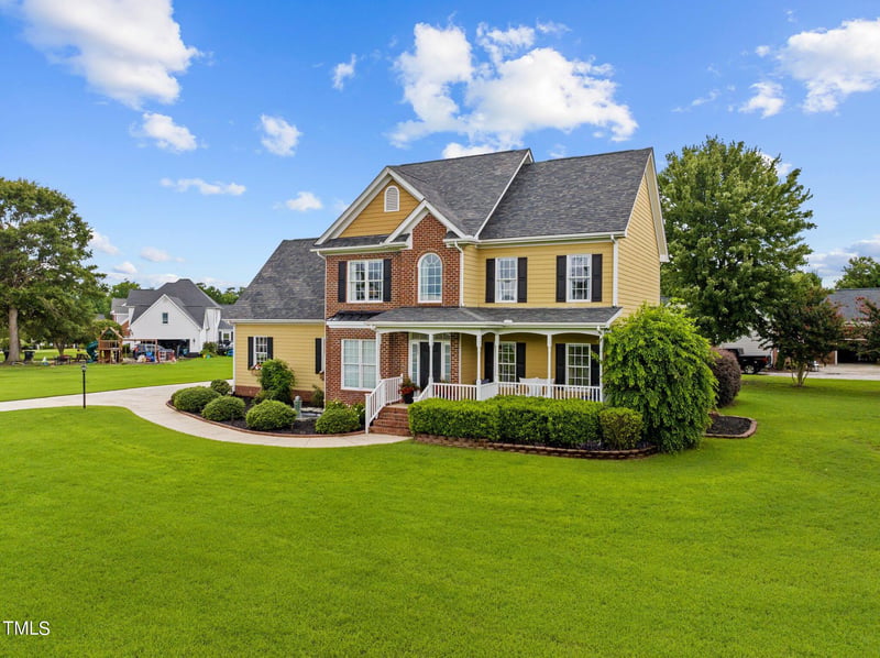 300 Bradford Pl, Clayton, NC 27520