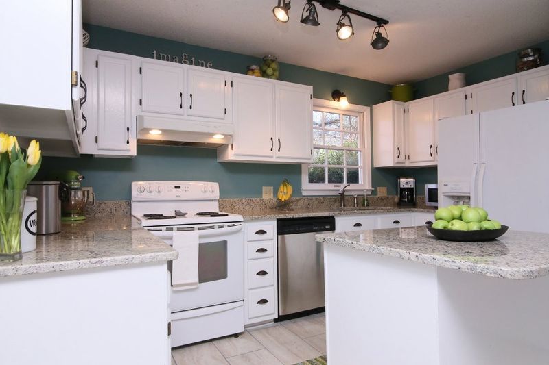300 Brandermill Dr, Durham, NC 27713
