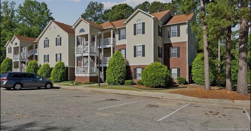 300 Bubble Creek Ct #5, Fayetteville, NC 28311