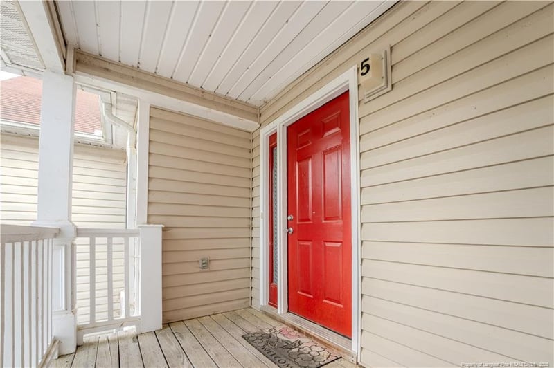 300 Bubble Creek Ct, Fayetteville, NC 28311