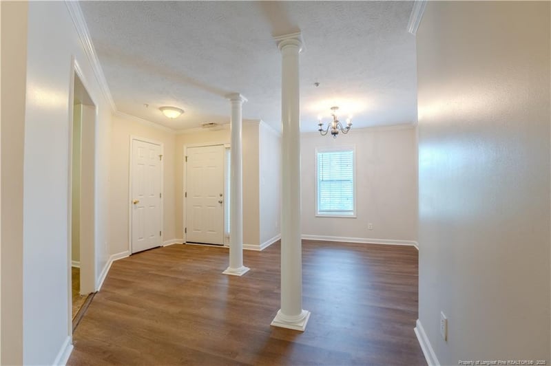 300 Bubble Creek Ct, Fayetteville, NC 28311