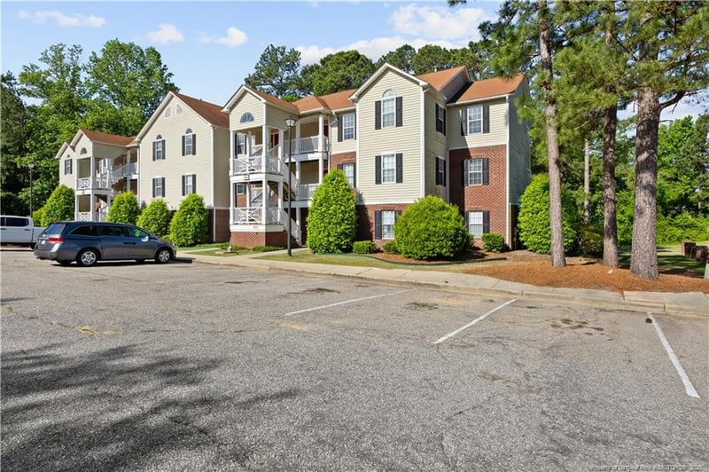 300 Bubble Creek Ct, Fayetteville, NC 28311