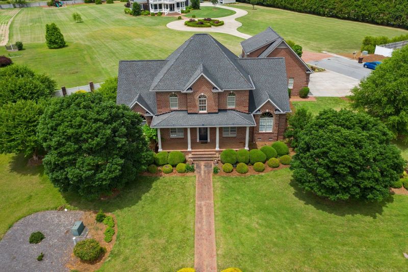 300 Canterbury Dr, Dunn, NC 28334