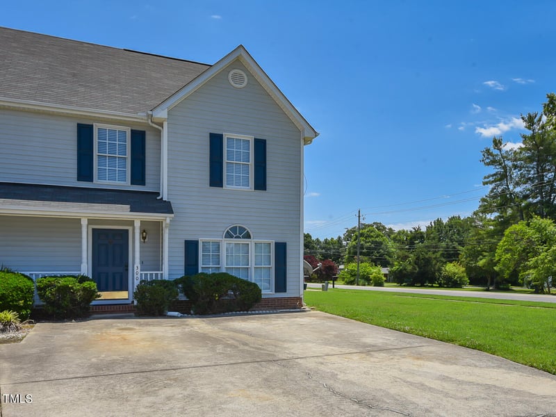 300 Center Heights Ct, Apex, NC 27502