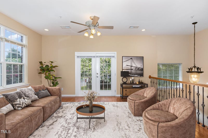 300 Christine Ct, Chapel Hill, NC 27516