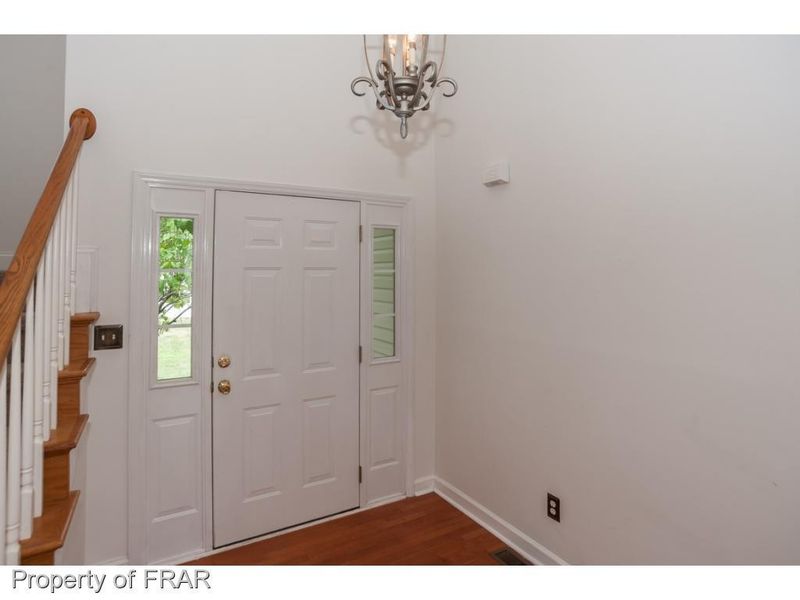 300 Cresthaven Dr, Sanford, NC 27332