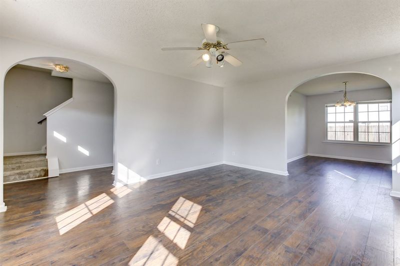 300 Downing Glen Dr, Morrisville, NC 27560