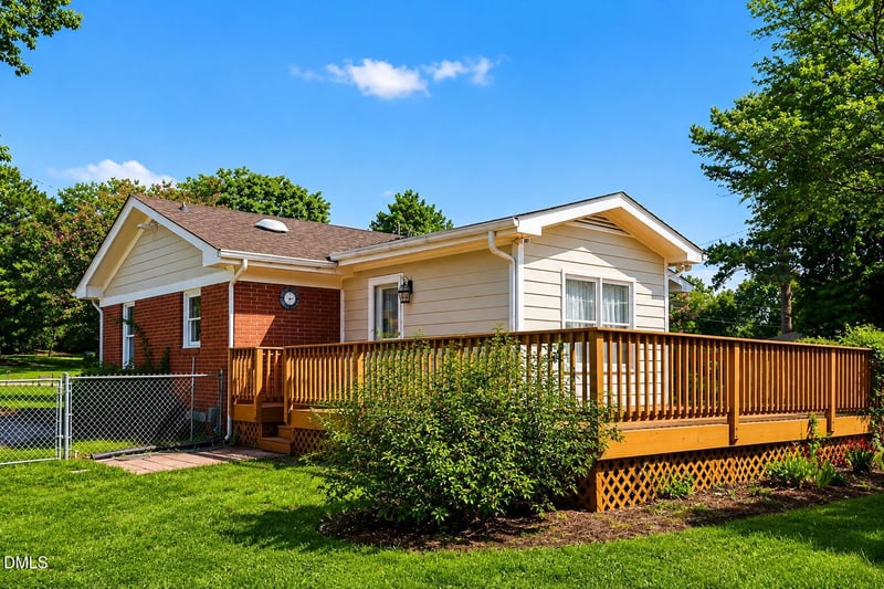 300 Ellen Dr, Knightdale, NC 27545