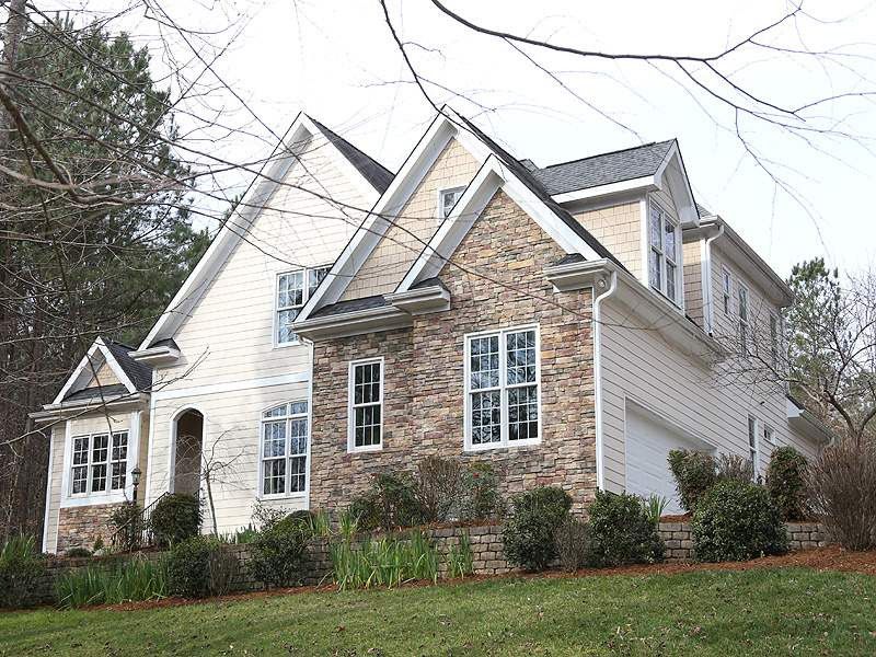 300 Emerald Crest Ct, Youngsville, NC 27596