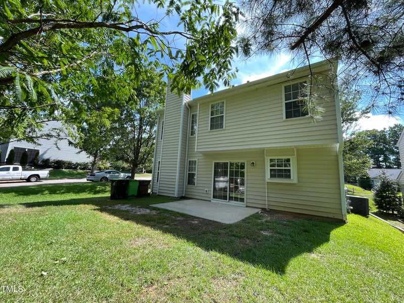 300 Firefly Rd, Holly Springs, NC 27540