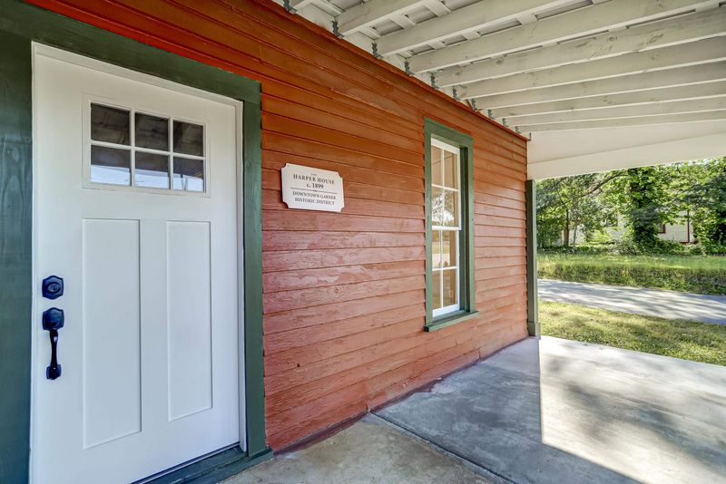 300 W Garner Rd, Garner, NC 27529