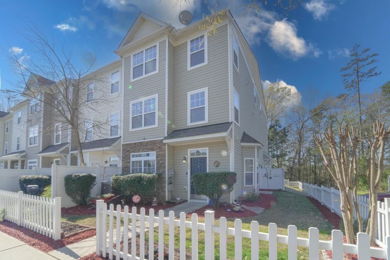 300 Gilman Ln #100, Raleigh, NC 27610