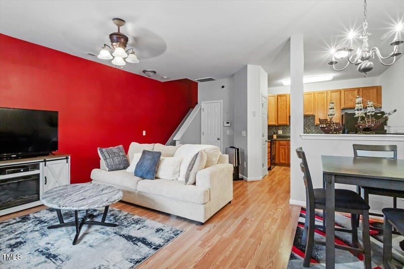 300 Gilman Ln #101, Raleigh, NC 27610