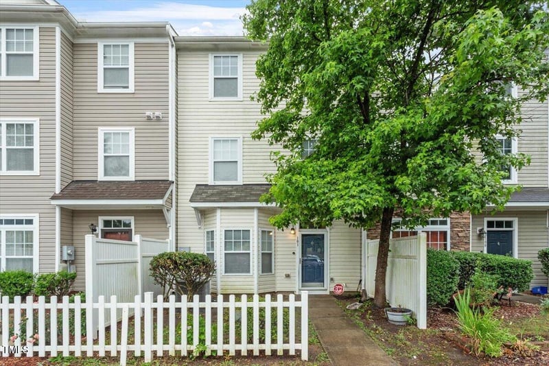 300 Gilman Ln, Raleigh, NC 27610
