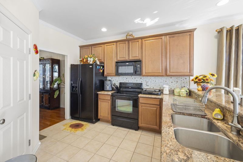 300 Glenloft Dr, Youngsville, NC 27596