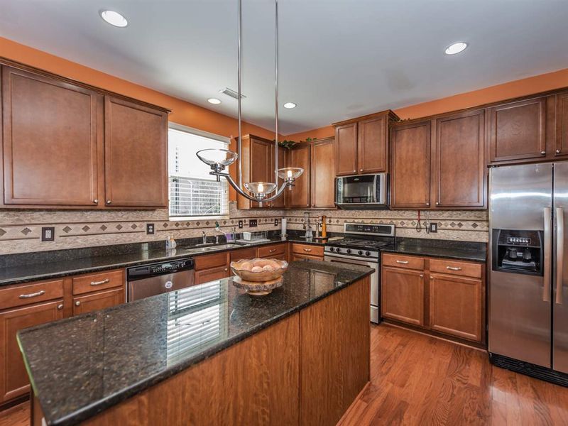 300 Glenview Ln, Durham, NC 27703