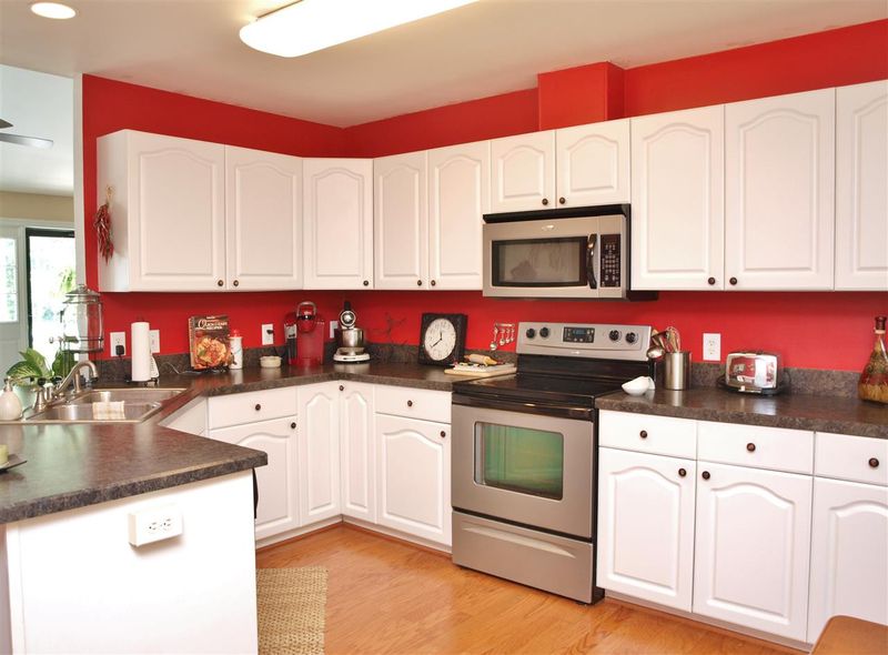 300 Indigo Pl, Garner, NC 27529