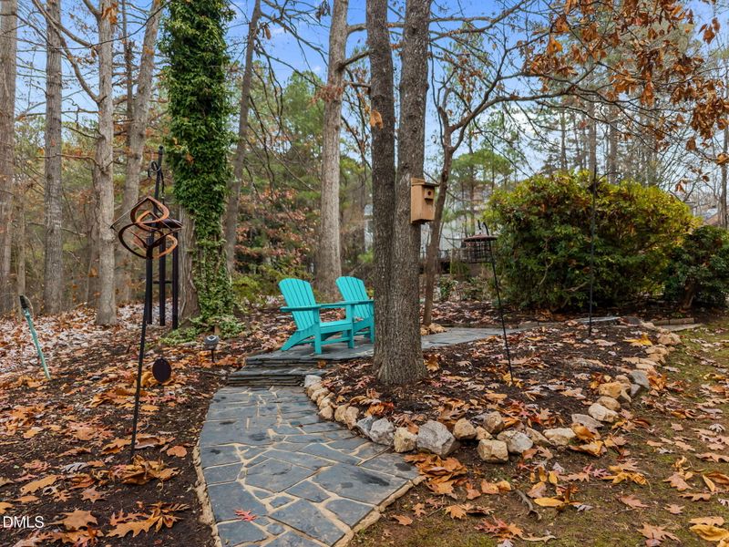 300 W Kirkfield Dr, Cary, NC 27518