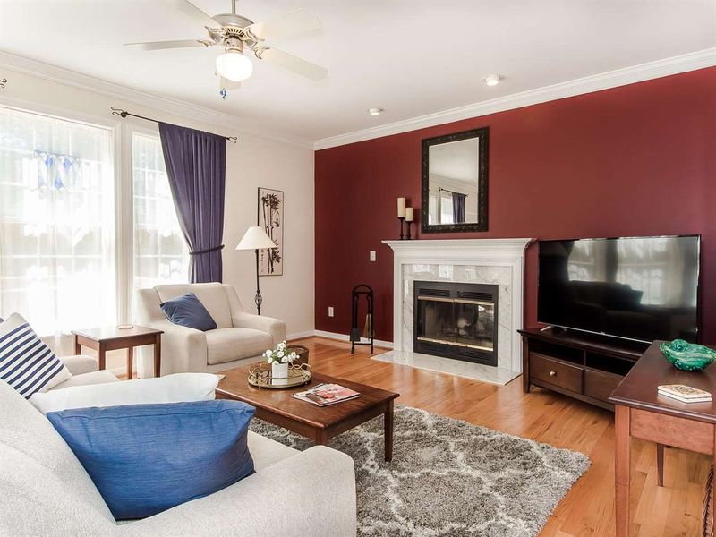 300 Laurens Way, Chapel Hill, NC 27516