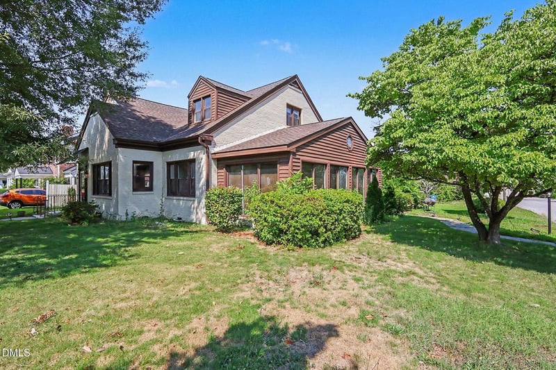300 Layton Ave, Dunn, NC 28334