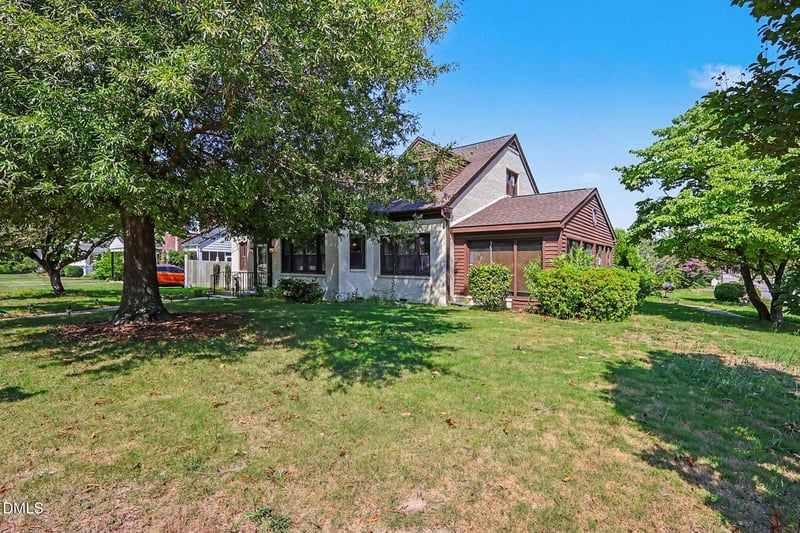 300 Layton Ave, Dunn, NC 28334