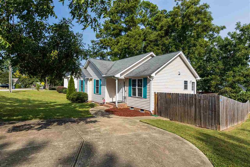 300 Lynch St, Apex, NC 27502